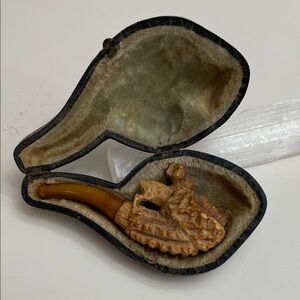 Antique Meerschaum Tobacco Pipe Carved Creature Design in Original Case